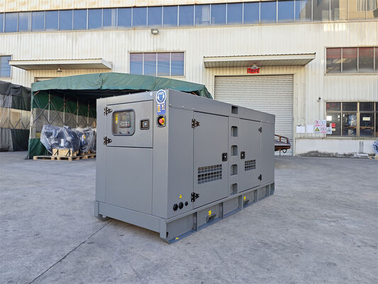 Giá nhà máy Mở / im lặng loại Doosan máy phát điện diesel 520KW / 650KVA Cung cấp điện nước làm mát